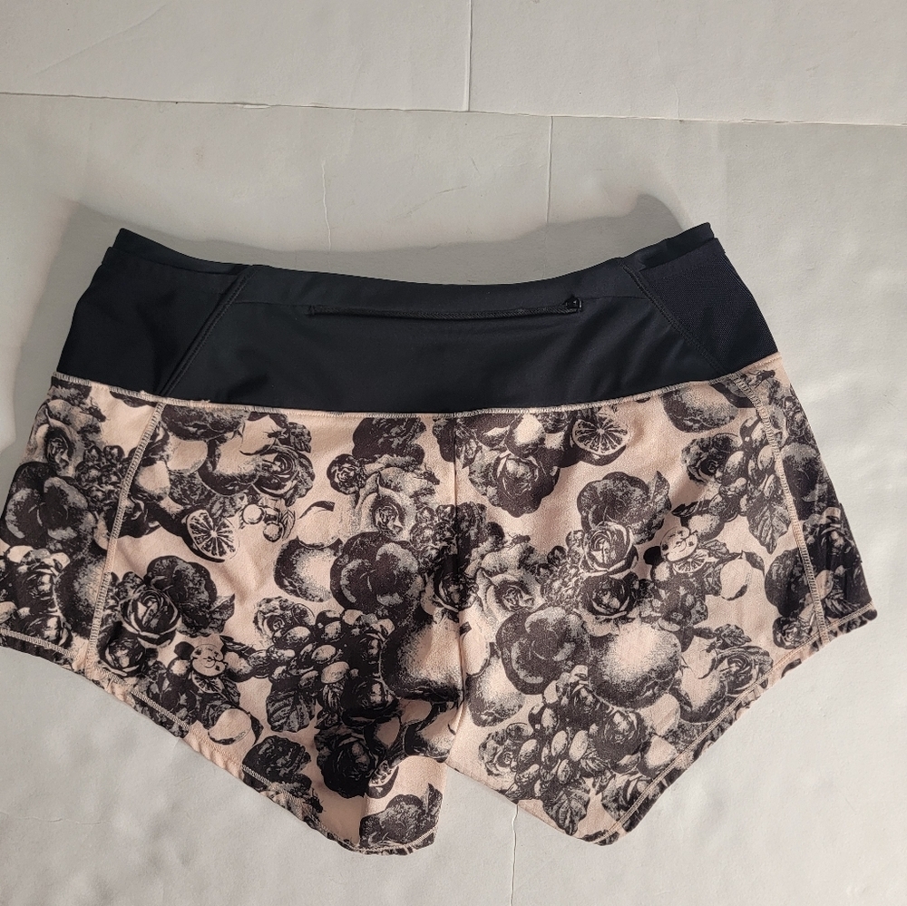 Oiselle Athletic Shorts 4-6 Peach Black Floral Line - Picture 6 of 9